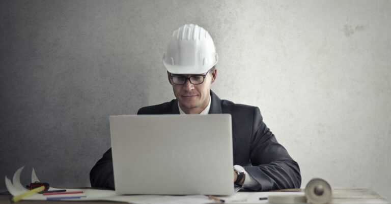 Reasons to Enhance Your Non-Technology Skills with Technology